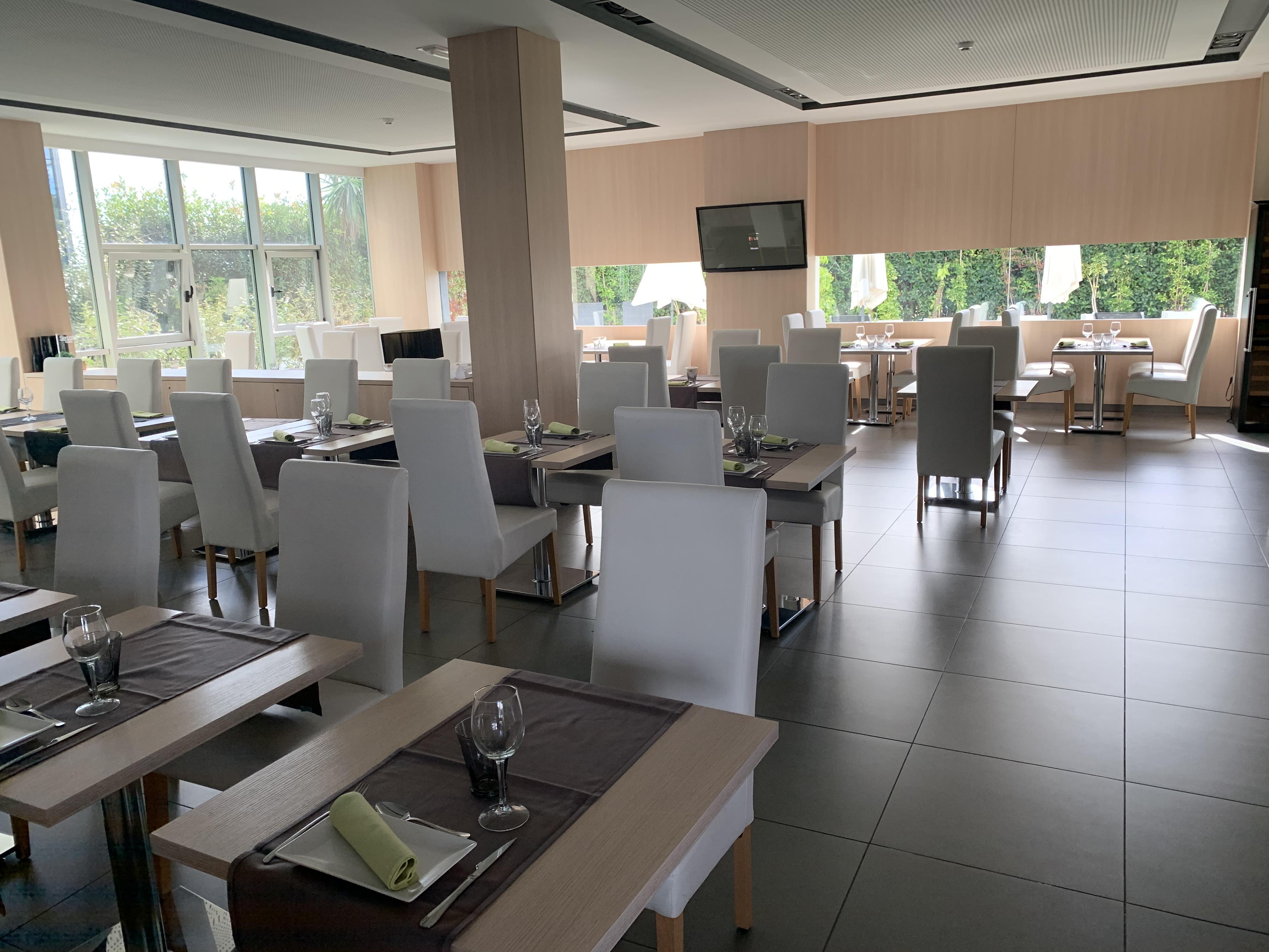 Hotel Sercotel Plana Parc Alquerias Del Nino Perdido Luaran gambar